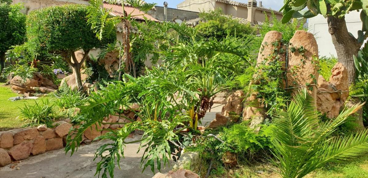 Domuseo Bed and Breakfast Quartucciu Buitenkant foto
